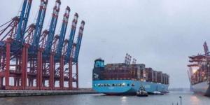 لأول مرة.. أكبر سفينة حاويات في العالم تعمل بالميثانول الأخضر تدخل ميناء هامبورج الألماني - موقع رادار