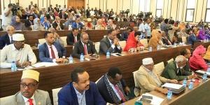 رئيس مجلس الشعب الصومالي يدعو إلى التصويت على الدستور - موقع رادار