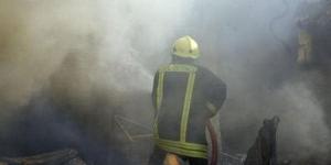 المعمل الجنائي يعاين حريقا نشب في محل كواتش بفيصل - موقع رادار