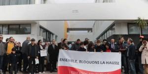 احتجاج تلاميذ ثانوية فرنسية - موقع رادار