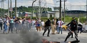 أعمال عنف تسقط قتيلين ومصابين داخل سجن في الإكوادور - موقع رادار